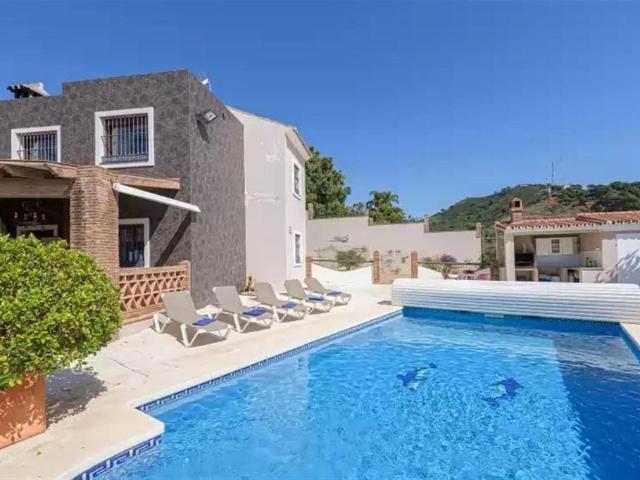 Exclusiva Villa / Chalet en venta Estepona, España
