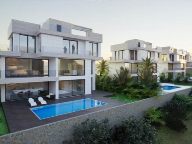 Exclusiva Villa / Chalet en venta Estepona, España