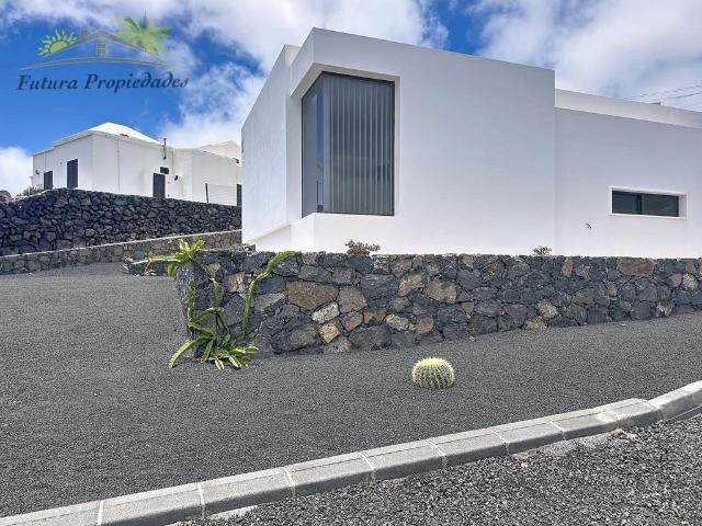 Exclusiva Villa / Chalet en venta Femés, España