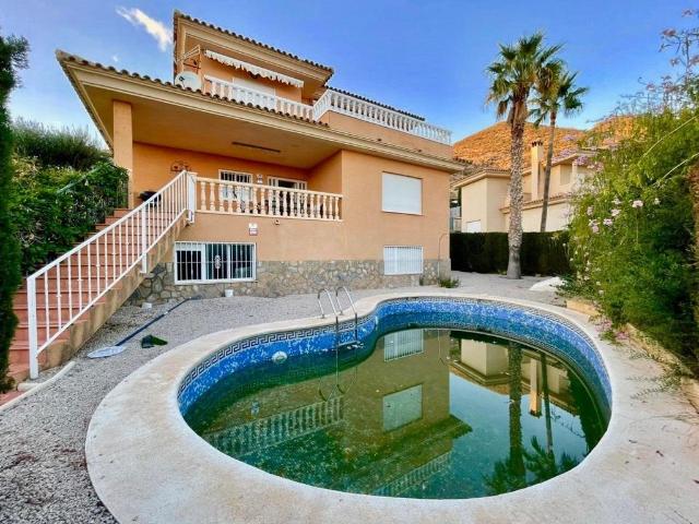 Exclusiva Villa / Chalet en venta Finestrat, España