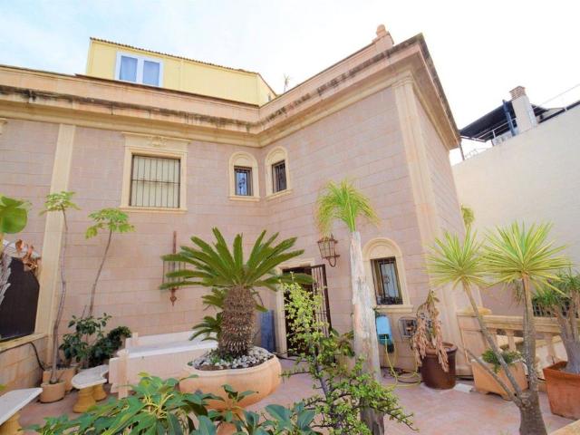 Exclusiva Villa / Chalet en venta Guardamar del Segura, Comunidad Valenciana