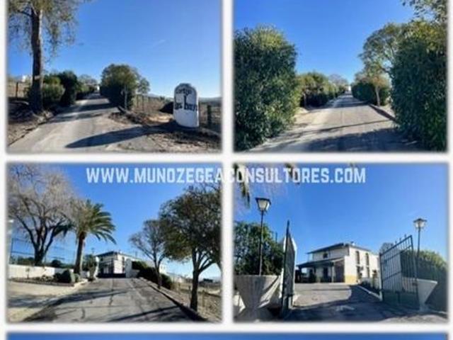 Exclusiva Villa / Chalet en venta Lucena, España