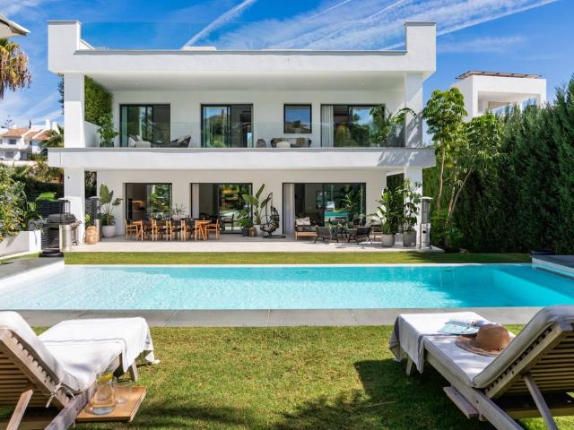 Exclusiva Villa / Chalet en venta Puerto Banús, Andalucía