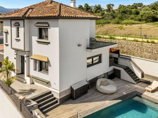 Exclusiva Villa / Chalet en venta Puerto Banús, Andalucía