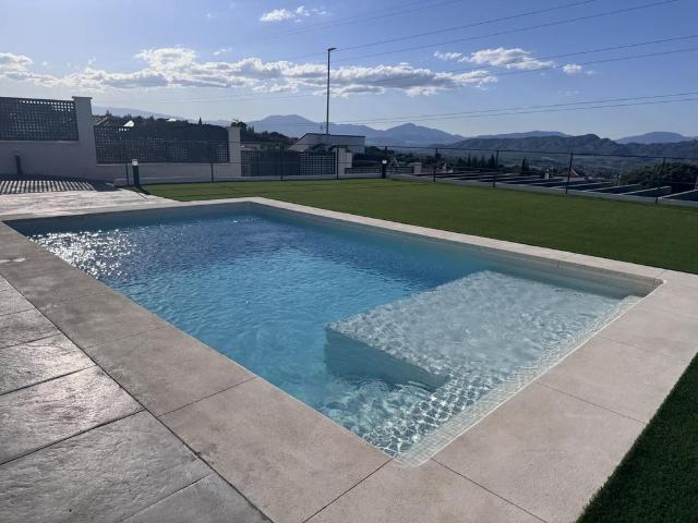 Exclusiva Villa / Chalet en venta Pinos de Alhaurin, Andalucía