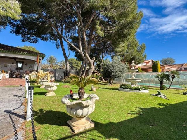 Exclusiva Villa / Chalet en venta Playas de Orihuela, Comunidad Valenciana
