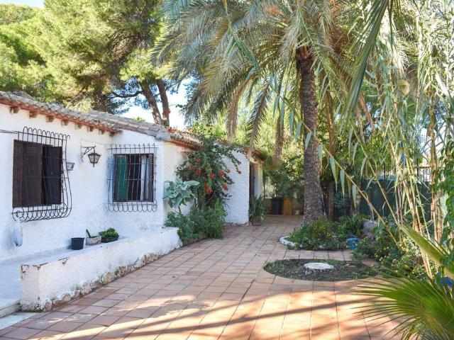 Exclusiva Villa / Chalet en venta Playas de Orihuela, España