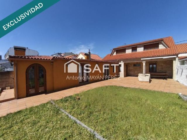Exclusiva Villa / Chalet en venta Ribeira, Galicia