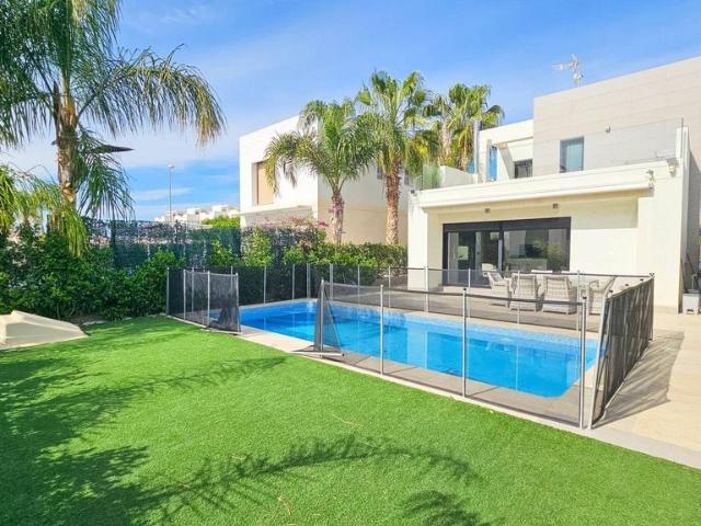 Exclusiva Villa / Chalet en venta Rojales, España