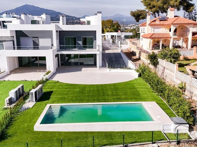 Exclusiva Villa / Chalet en venta San Pedro de Alcántara, Andalucía