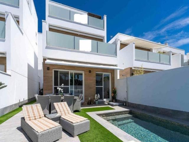Exclusiva Villa / Chalet en venta San Pedro del Pinatar, Murcia