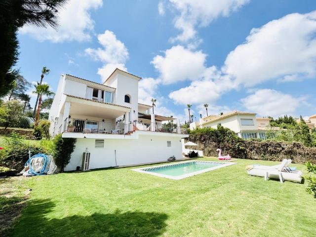 Exclusiva Villa / Chalet en venta Sotogrande, España