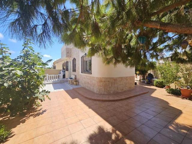 Exclusiva Villa / Chalet en venta Torrevieja, Comunidad Valenciana