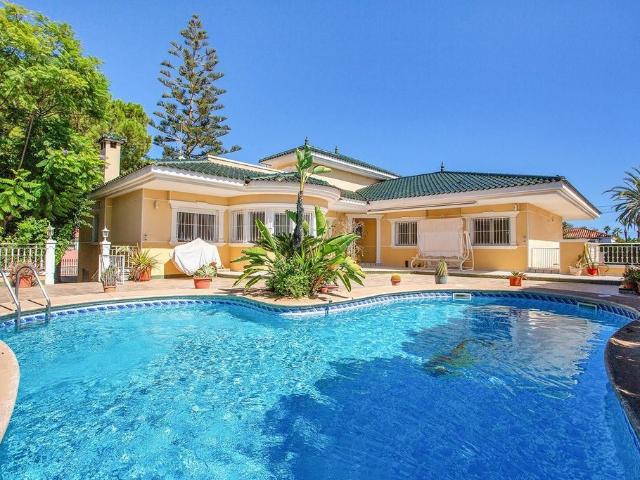 Exclusiva Villa / Chalet en venta Torrevieja, Comunidad Valenciana