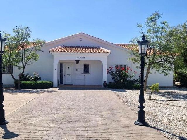 Exclusiva Villa / Chalet en venta Viñuela, España
