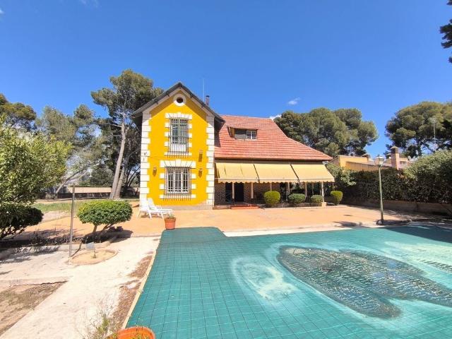 Exclusiva Villa / Chalet en venta Yecla, España