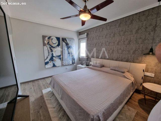 Exclusiva villa de estilo único ubicada en primera línea del mar en Dénia