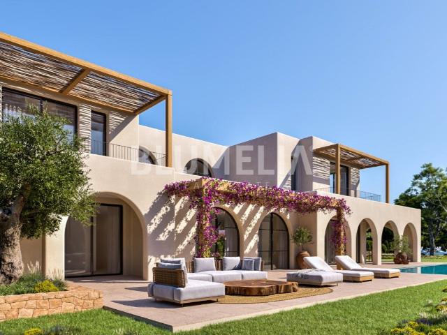 Exclusiva villa de lujo a 500 metros de la playa de La Ampol. 230m² Moraira