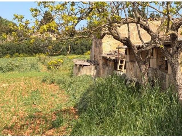EXCLUSIVA VILLA DE LUJO CON PROYECTO EN ENTORNO NATURAL – DISEÑO, PRIVACIDAD Y ELEGANCIA