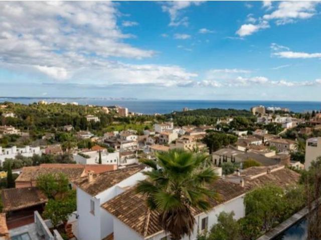 EXCLUSIVA VILLA DE LUJO CON VISTAS AL MAR EN GÉNOVA