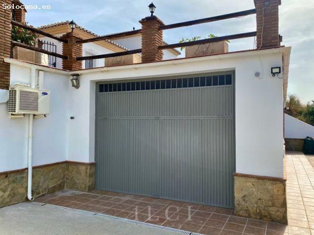 Exclusiva Villa de Lujo con Vistas Panorámicas en Canillas de Aceituno Axarquía