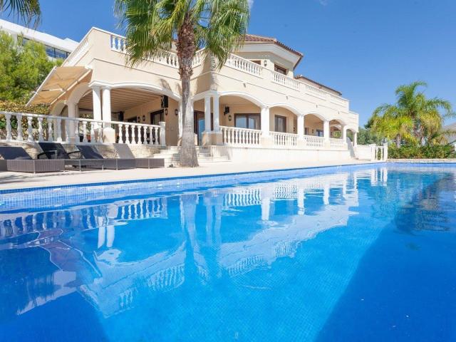 Exclusiva villa de lujo estilo mediterráneo con vistas al ma. 890m² Benissa