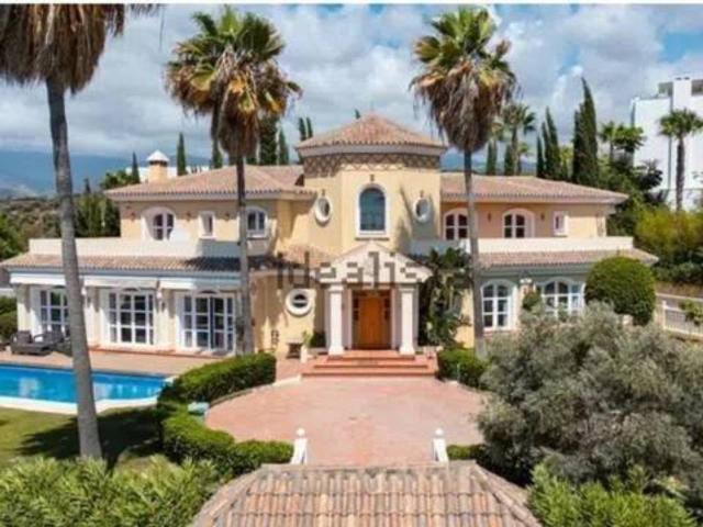 Exclusiva villa en el Selwo con vistas al mar