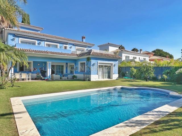 Exclusiva villa en la prestigiosa zona de Casasola, cerca de Guadalmina Baja