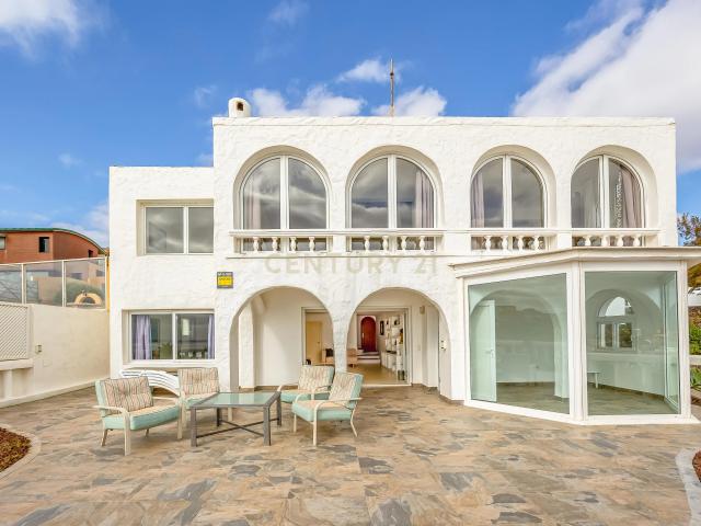Exclusiva Villa en Playa del Hombre Telde