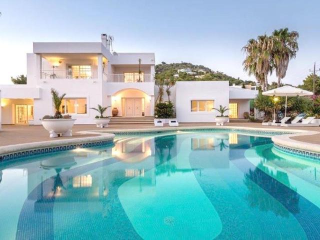 Exclusiva Villa / Chalet de 400 m2 en venta en Cap Martinet, España