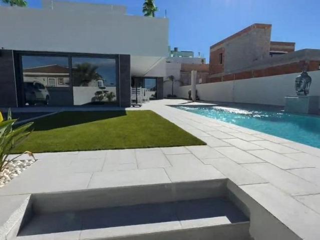 Villa / Chalet en venta Benijófar, España