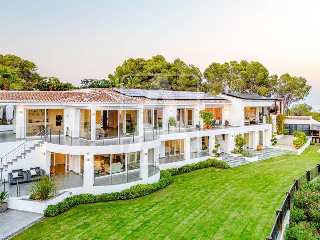 Exclusiva villa en venta en Benissa, en urbanización Fanadix. 1007m² Benissa