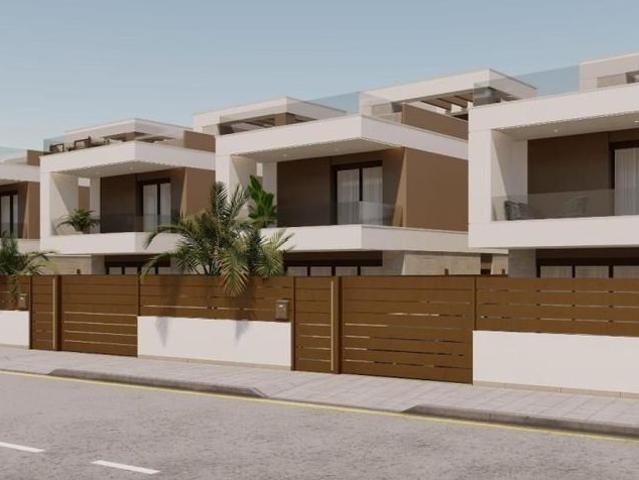 Villa / Chalet de 213 m2 en venta en Pilar de la Horadada, España