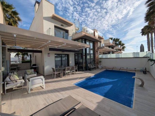 Exclusiva Villa en venta Playas de Orihuela, Comunidad Valenciana
