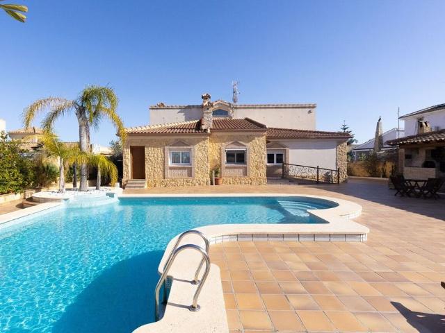 Exclusiva Villa en venta Torrevieja, España