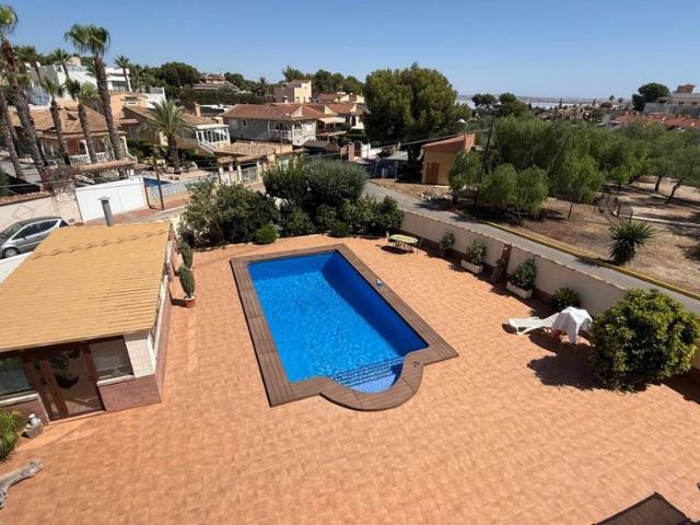 Exclusiva Villa en venta Torrevieja, España