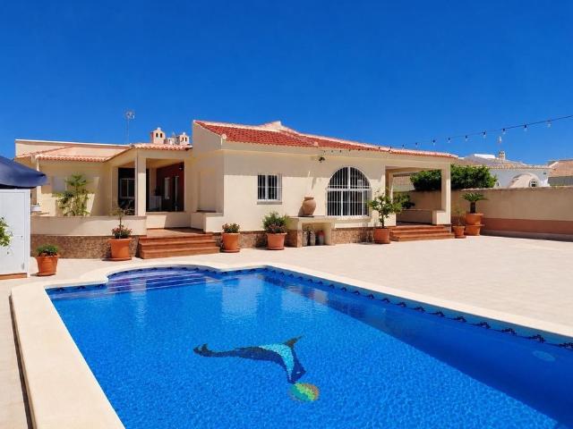 Exclusiva Villa en venta Torrevieja, España