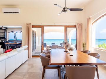 ¡Exclusiva Villa Frente al Mar en Playa del Carmen! Lujo y Tranquilidad
