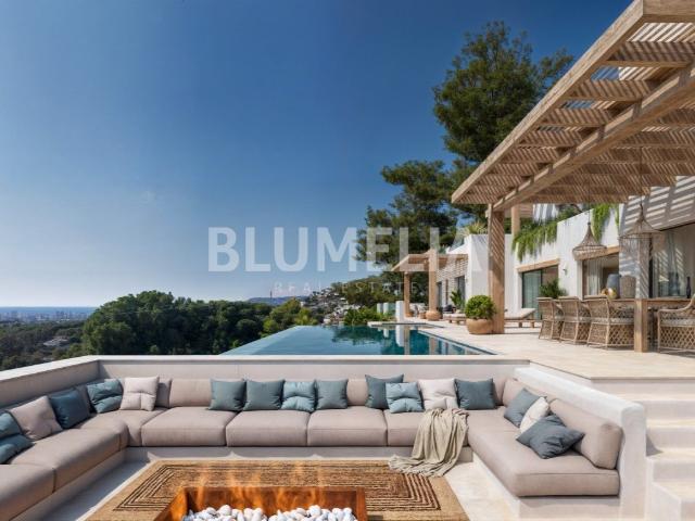 Exclusiva villa ibizenca con vistas al mar en venta en Benis. 282m² Benissa