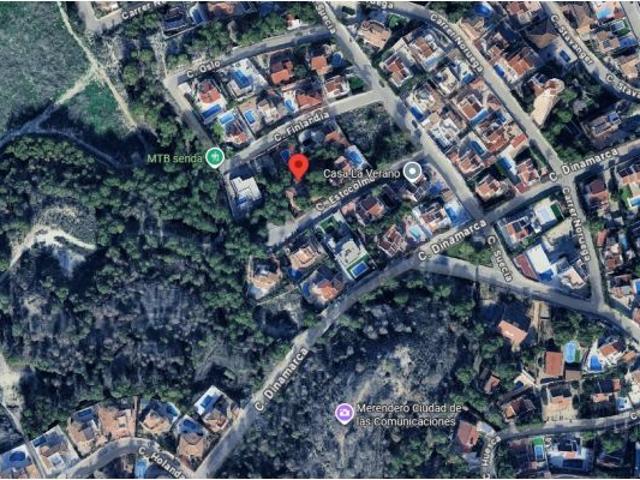 EXCLUSIVA VILLA MEDITERRÁNEA CON PARCELA DE 1.250 M², PISCINA PRIVADA Y APARTAMENTO INDEPENDIENTE EN