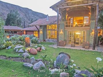 EXCLUSIVA Y AMPLIA CASA A LAS ORILLAS DEL RÍO EN EL VALLE SAGRADO