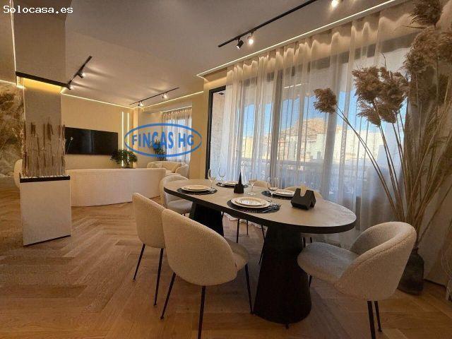Exclusiva y muy amplia vivienda reformada en pleno centro junto a la Plaza Nueva