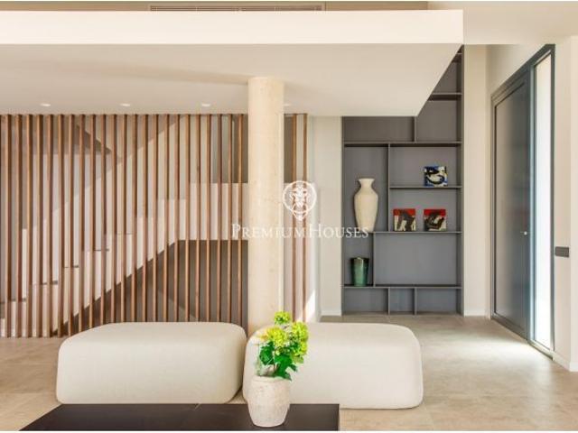 Exclusivas casas de obra nueva con vistas frontales al mar