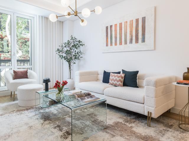 Exclusive 3 bedroom apartment with private garden