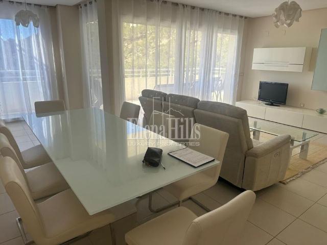 Exclusive 3 Bedroom Apartment with Spacious Terrace and Sea Views in Altea Hills