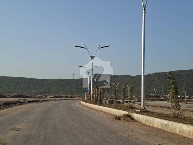 EXCLUSIVE 10 Marla Corner Plot With EXTRA LAND In Prime Sector ME1