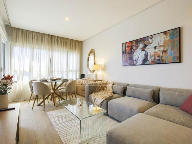 Exclusive 1 Bedroom Apartment in Sanchinarro for Short Term Stays