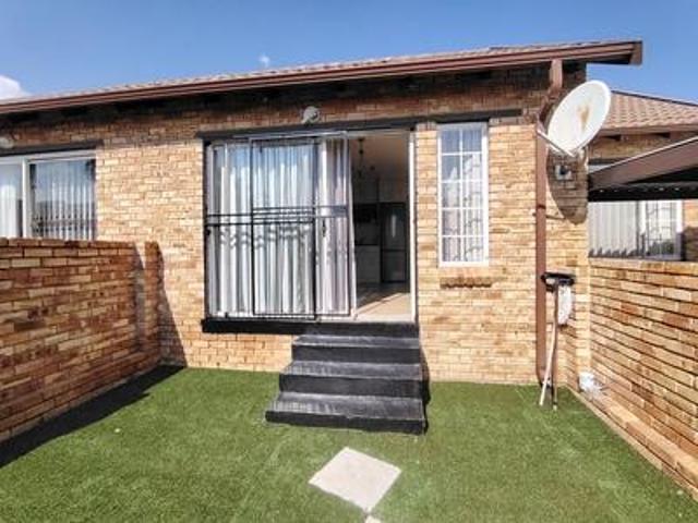 exclusive 1 bedroom designer home wi.