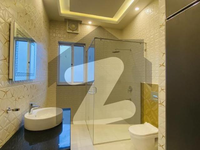 Exclusive 1 Kanal Corner House For Sale In DHA Phase 7 Block Y