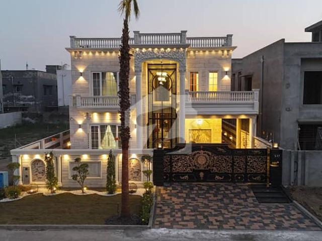 Exclusive 1 Kanal Owner Built Bungalow For Sale In Woods Block, Paragon City